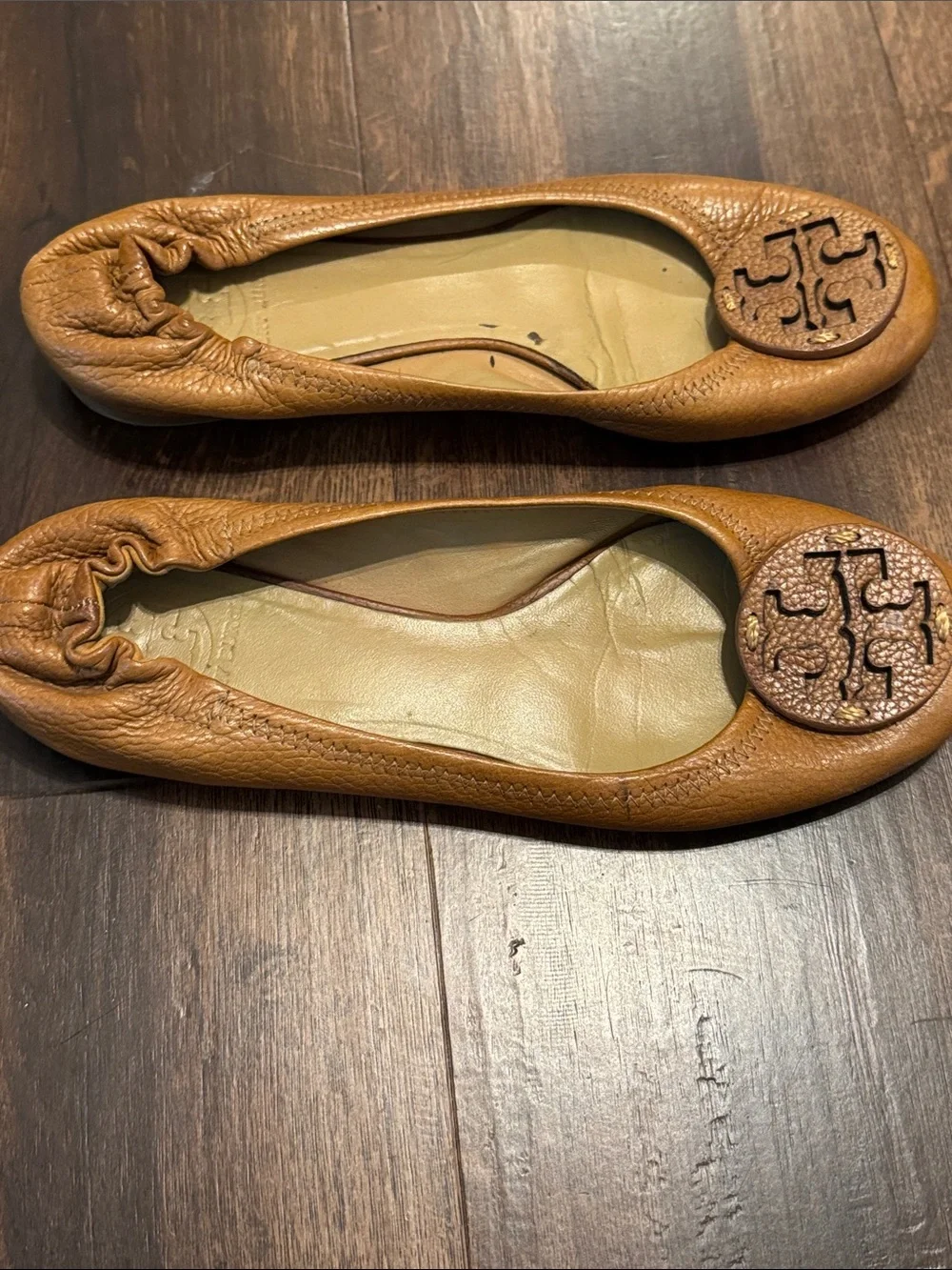 Tory Burch Tan Leather Logo Ballet Flats Size 9